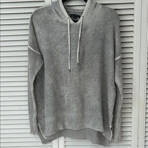 American Eagle Outfitters Gray Pullover Sweater with Hood